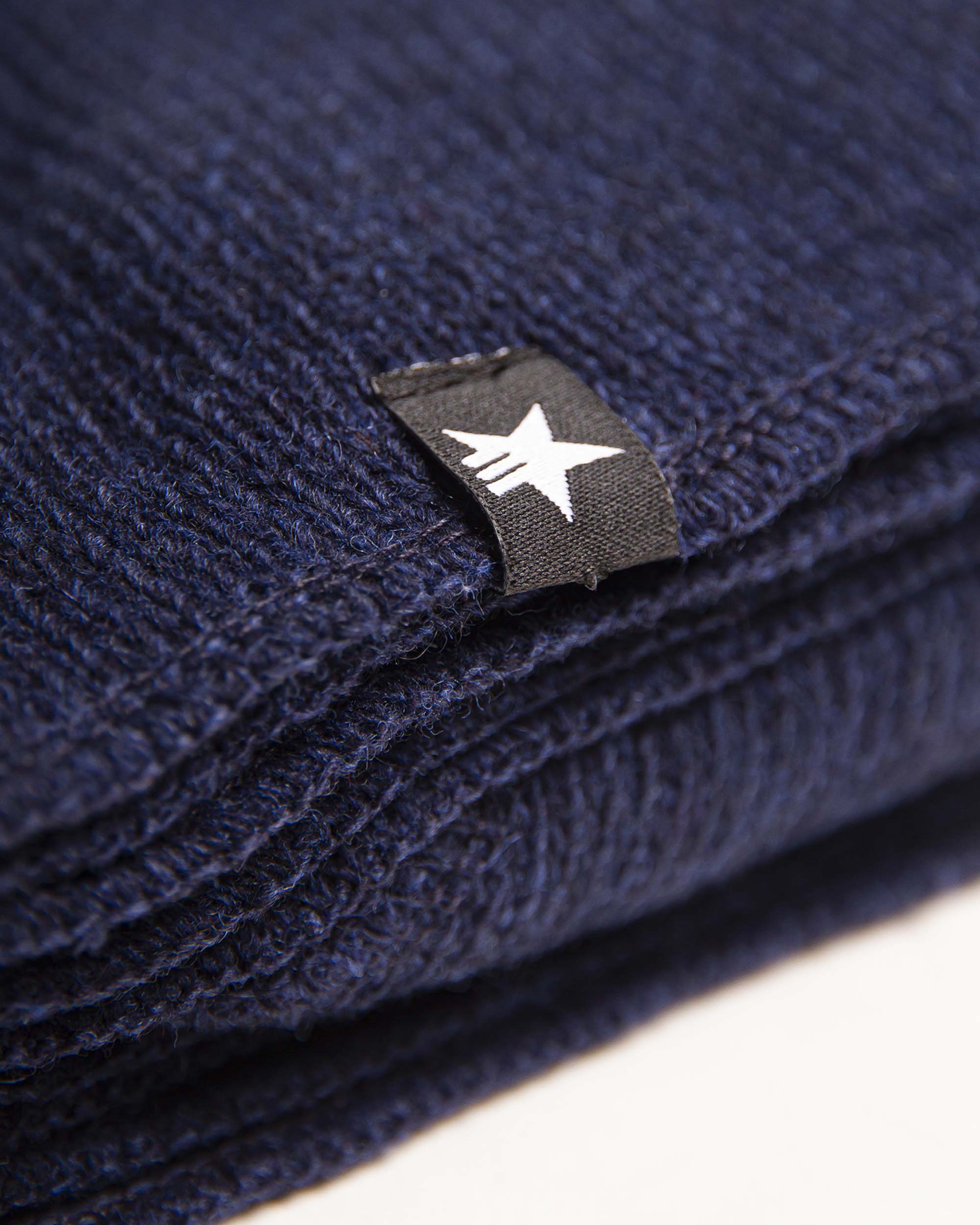 esperando-zoe-triangle-schal-navy-lammwolle-xxl image 2