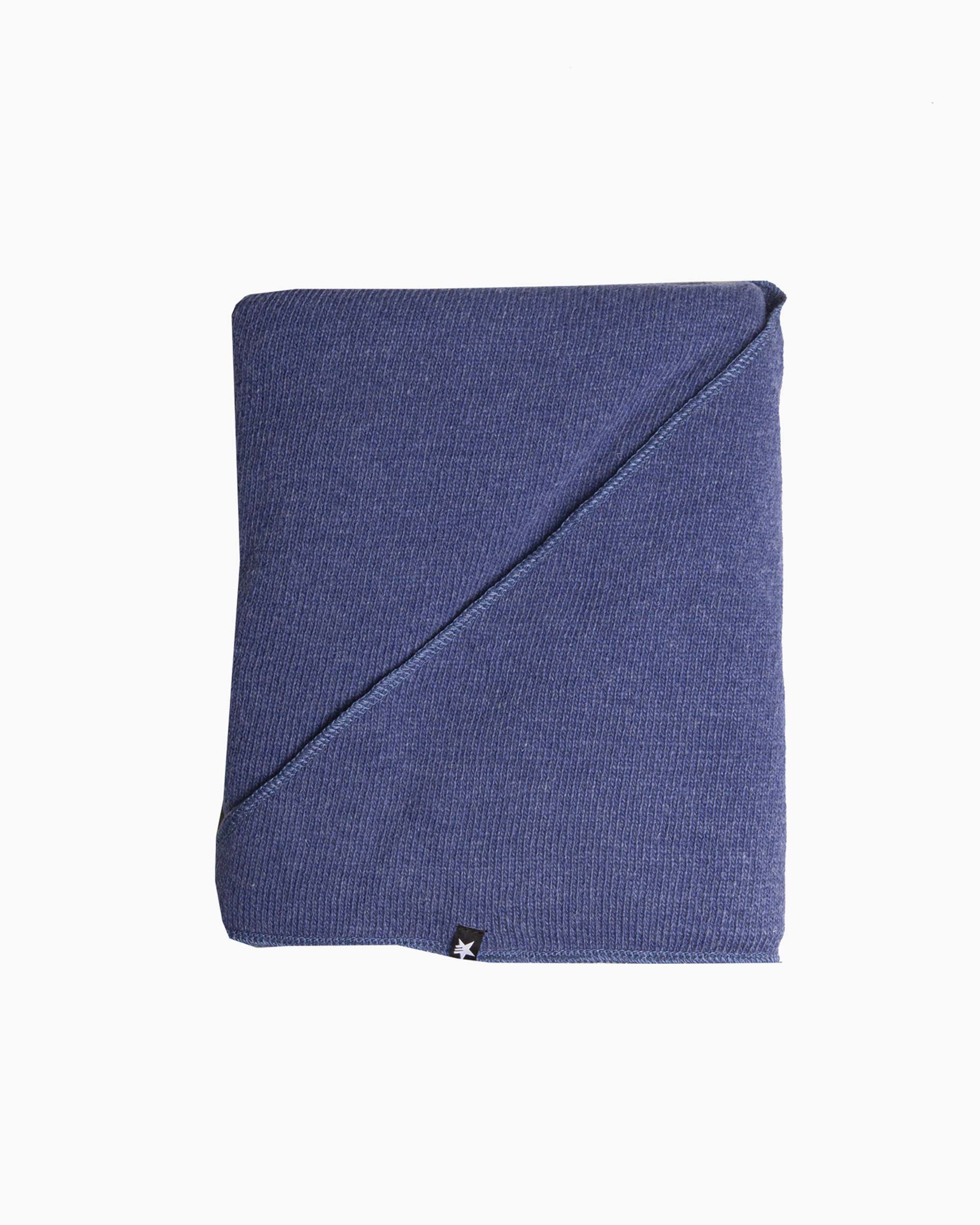esperando-zoe-triangle-schal-blau-lammwolle-240cm image 3