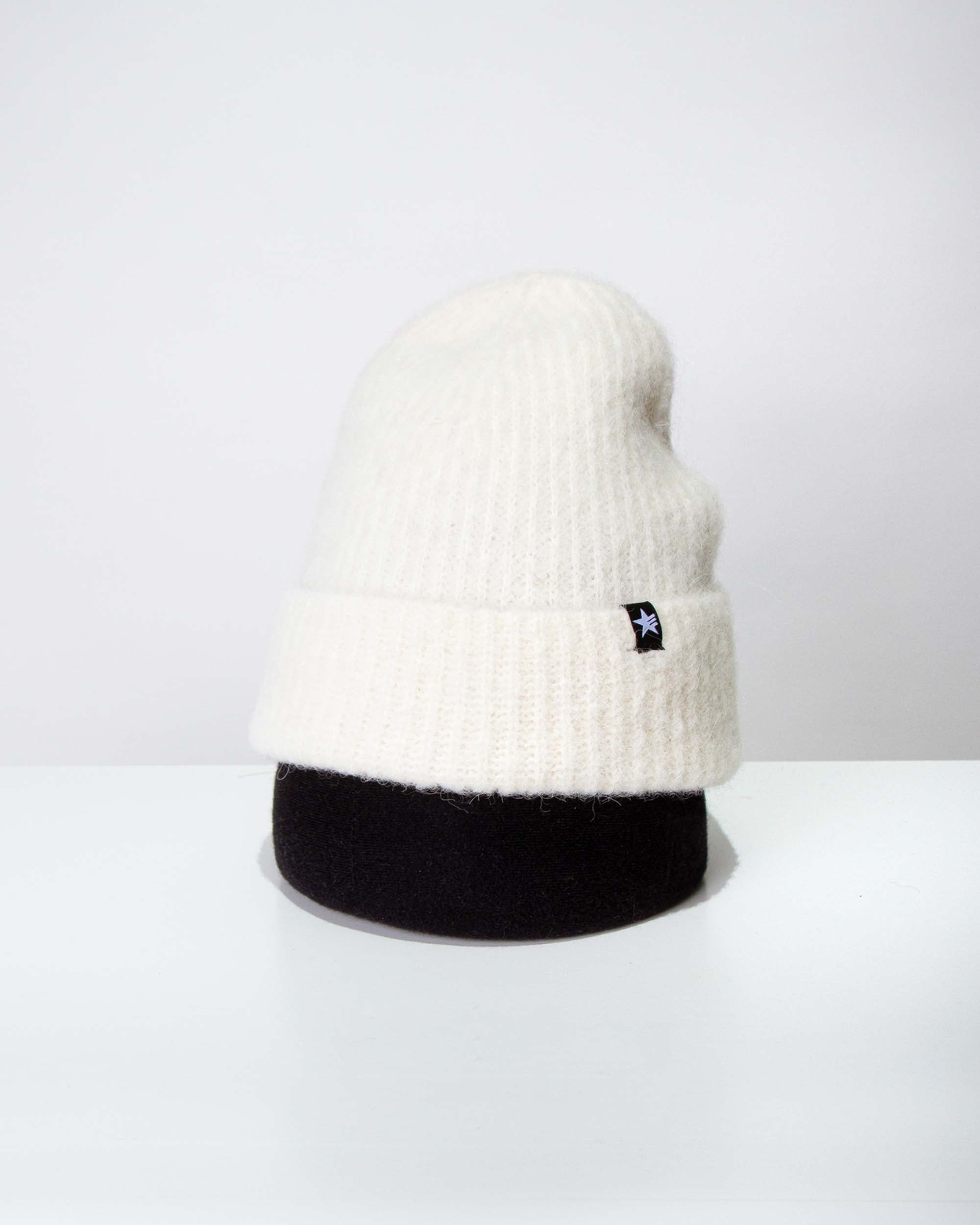 esperando-kaelyn-beanie-cremewei-alpaka-m-tze image 3