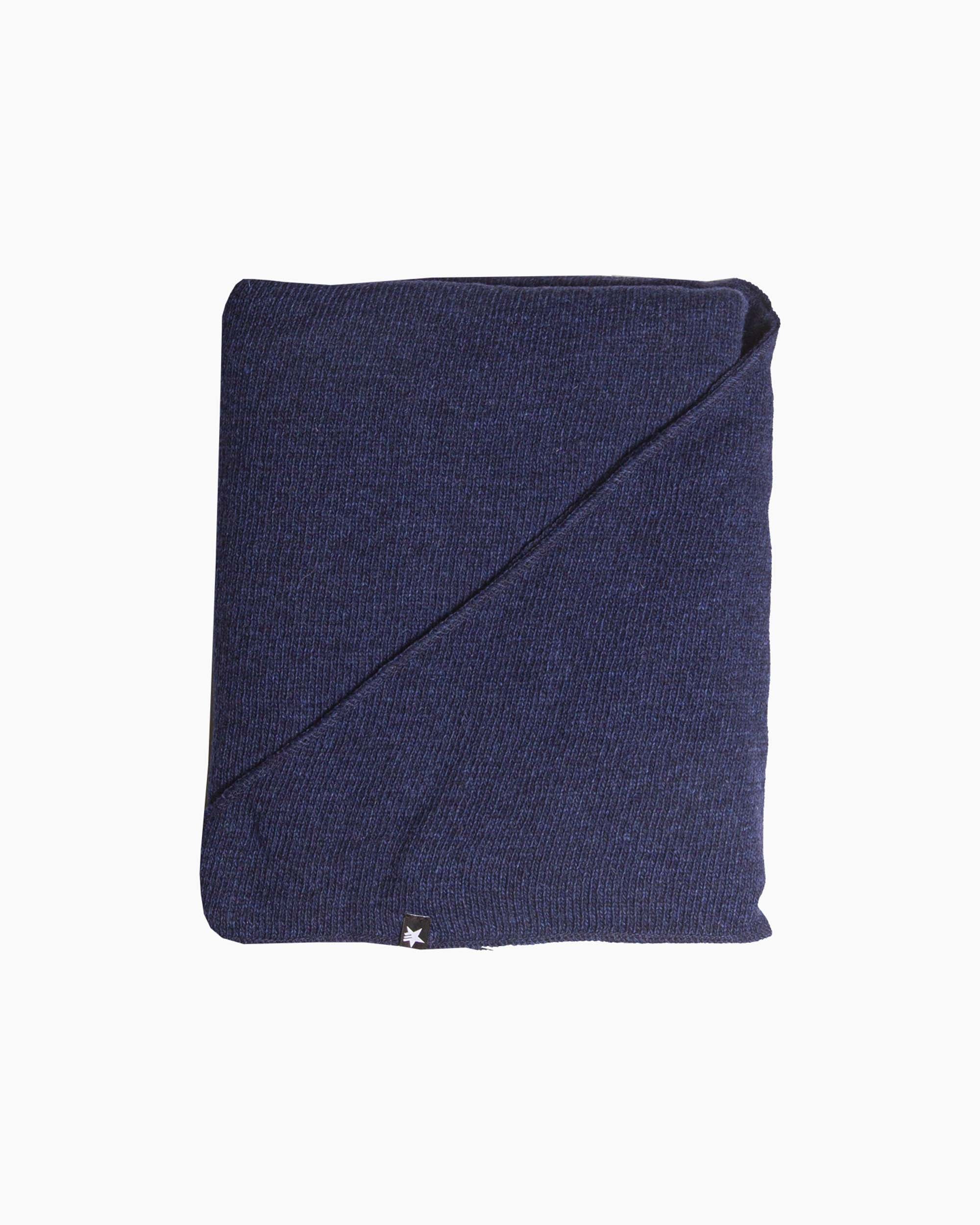 esperando-zoe-triangle-schal-navy-lammwolle-xxl image 3