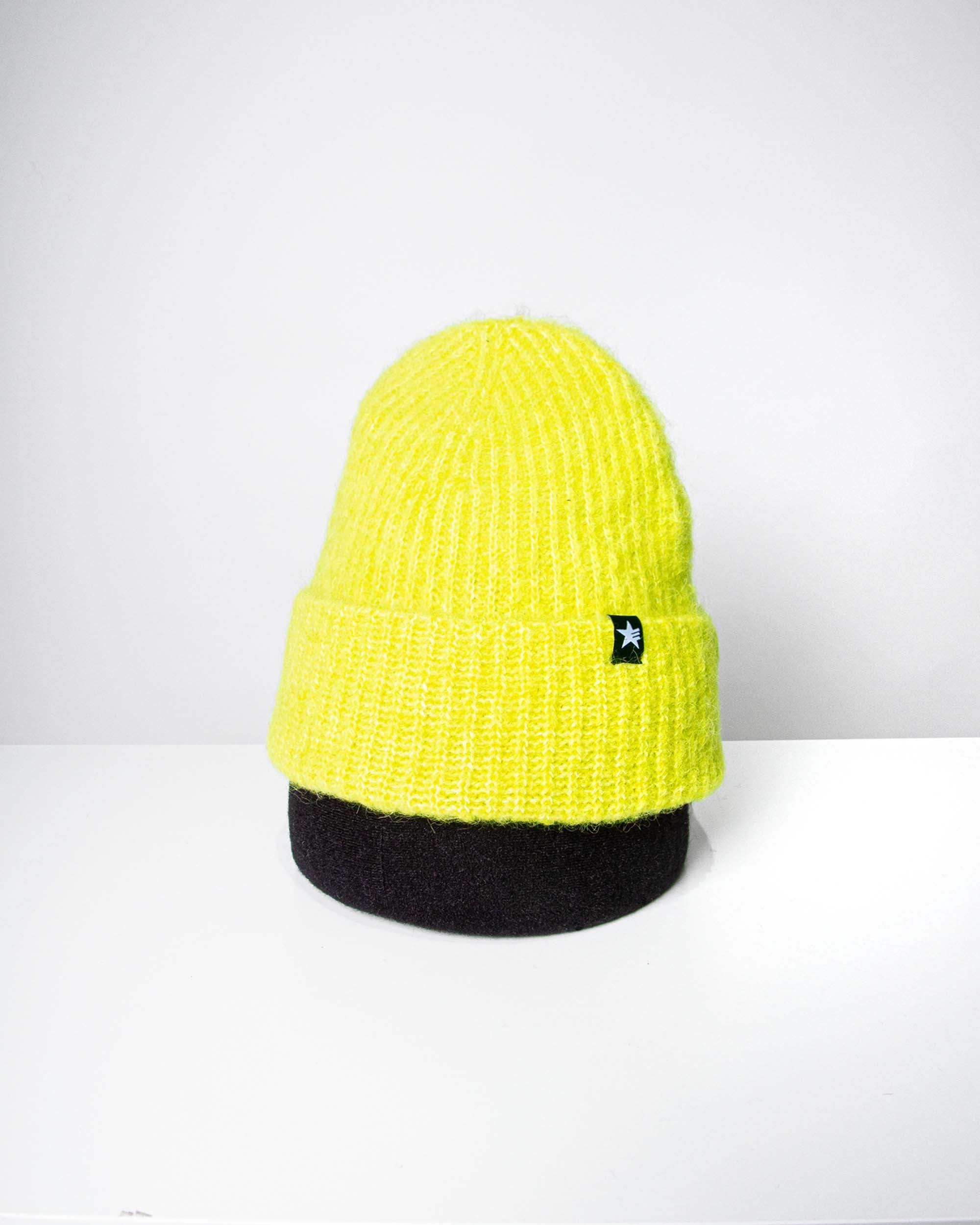 esperando-kaelyn-beanie-gelb-alpaka image 3