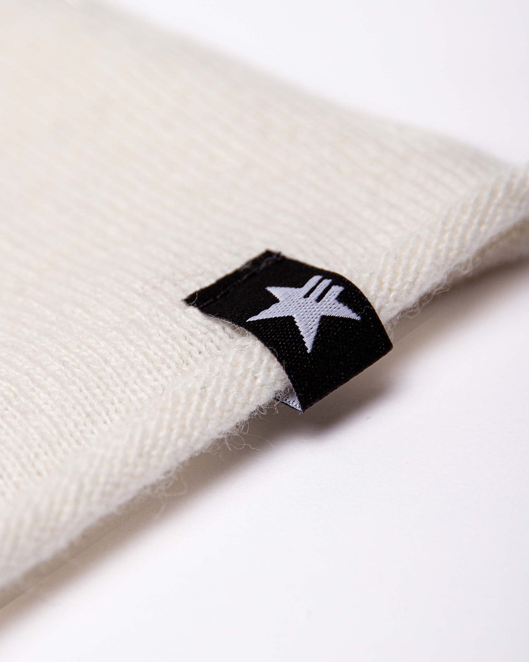 esperando-slap-beanie-m-tze-wei-lammwolle image 3